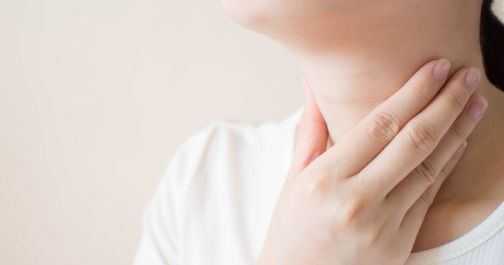 chronic hoarseness treatment without medication